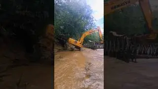 This Machine Never Stops #shorts #bulldozer #heavymachinery #constructionlife #earthmoving #machines