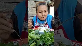 ขนมจีนน้ำยาอร่อยนั่วผักมาเป็นสวน
