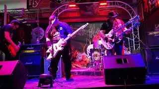 Left-&ouml;vR  Power of my Own  live at @Handlebar