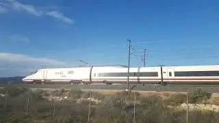 AVE 112 en doble por Villena con pitadas por la estación de AVE