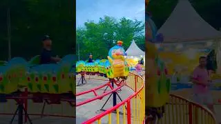 🌈🚂 This caterpillar train looks amazing, a truly colorful and joyful ride!