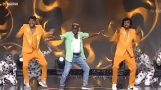 Age is just a number! 😎🔥 Old man&rsquo;s epic Chiranjeevi dance to *Aunty Kutthura* is pure Megastar swag!