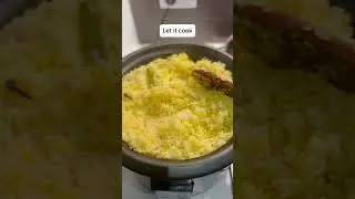Easy Sri Lankan Yellow Rice 🍚 #srilankanfood #srilankan #rice #yellowrice #riceandcurry