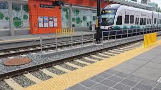 Seattle Link Light Rail: 1 Line Train at Shoreline North/185th Station