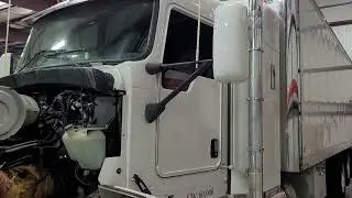 GovDeals: 2004 Kenworth T800 Aerocab Sleeper Box Truck- Exce