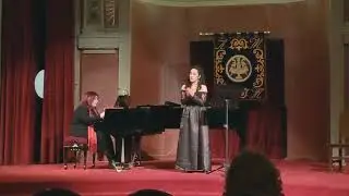 Claudia García - El jazminero estrellado (A. Estévez)