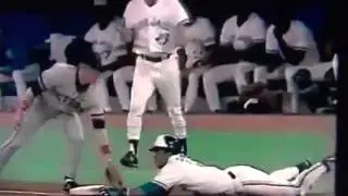Roberto Alomar Steals Third On Intentional Walk! Wow!