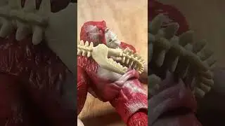 Скар Кинг получает побои 🤕 #stopmotion #godzilla #godzillaxkongthenewempire #skarking #hiyatoys #...