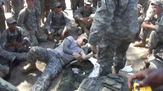 Army Drill Sergeants Demonstrate First Aid