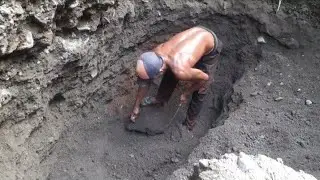 Manual way to find sand in the Blitar sand mine, East Java, Indonesia  || Amazing