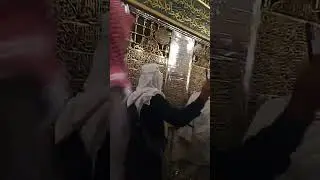 Darood o salam at Roza of Hazrat Muhammad (PBUH) at Masjid e Nabvi,Madinah, KSA