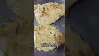 Simple Taiwanese cuisine 🇹🇼 cooked chicken in soy sauce mixed with green beans, simple omelette a...