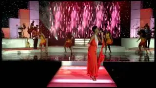 Lira Performing New Single 