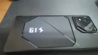 ROG Phone 8 Pro AniMe Vision 8-bit LED 顯示器