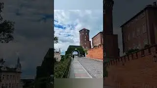&Kappa;ά&sigma;&tau;&rho;&omicron; &Beta;&alpha;&beta;έ&lambda;/wawel royal castle/krakow/iliasdrone