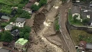 La temp&ecirc;te tropicale Neoguri file vers le centre et l'est du Japon