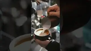 A glimpse of our routine behind the bar ☕️