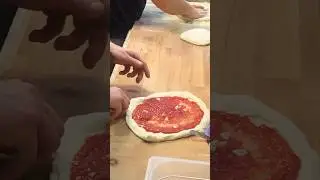 The Best Pizza Neapolitan #pizza #italianfood #romefood #pizzalover #neapolitanpizza