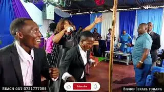 MUNGU ANASIFIWA NA WATU WAKE