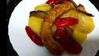 👍BUTIFARRA acompañada de HORTALIZAS al horno. Un plato rico y muy completo.