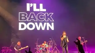 Kensington - Bats [[Live at Ziggo Dome 07/12/19]]