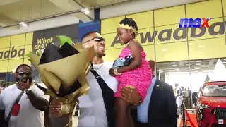 Watch the arrival of Anthony Joshua at the Kotoka International Airport
