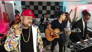 4 - Tocarte Toa (Version Live)