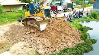 Good Experience Driver SHANTUI Dozer Strong Power Moving Earth Landfilling Follow Standard Level