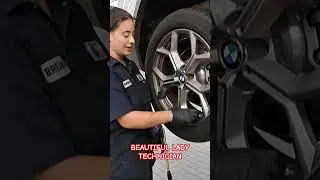 BEAUTIFUL LADY TECHNICIAN #shorts #trendingshorts #bmw