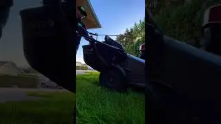 Lawn mowing pro tip #asmr #landscaping #tutorial #tips #lawn #mowing #grass