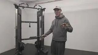 How much weight can the Squat Box Pro handle?