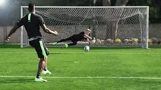 freekickerz vs Mario Balotelli - Football Challenge