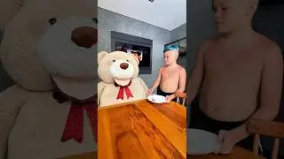 Tedy &eacute; muito obediente 😁#comedy #mclorenzo #funny #shortvideo #shorts #short #memes #humor #creator