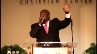 PASTOR FREDRICK WILSON, JR. PREACHES POWERFUL WORD FOR MAMA 