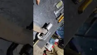 Съёмник для снятия стойки амортизатора Kyron