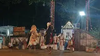 നാഗയക്ഷിക്കോലം കളത്തിൽ ഉറഞ്ഞു തുള്ളുന്നു - കദളിമംഗലം വലിയ പടയണി 2025