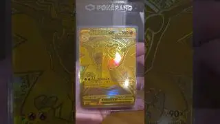 When your friends pull the chase card! #pokemon #charizard #gold #phantasmalflames