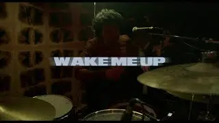 ONE CLICK STRAIGHT - Wake Me Up (Live at The Den)