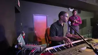 Sunday Praise Set – Lord You’re Mighty / When God Walks In