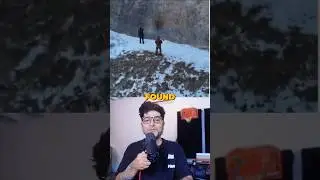 Они нашли гигантскую дверь в горах.