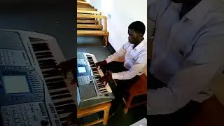 KIZITO MIHIGO SANCTUS PERFORMED BY FLORENT