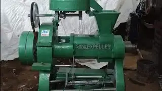 SMALL OIL EXPELLER (COCONUT) DEMONSTRATION