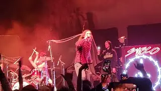 Sueco invites fan (Ethan Church) to play drums for Loser at House of Blues Boston 4K
