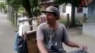 Video Lucu Penjual Sayur Kocak Banget - Bantu Ormis