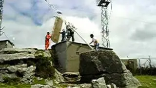 Izado de la torre para el repetidor de fonia ED1YAX