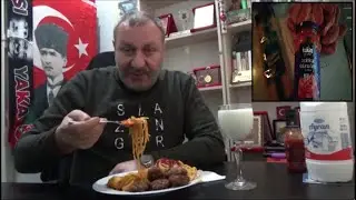 Nuh'un Ankara Makarnası ve Arrabbiata Makarna Soslu. Spagetti. 