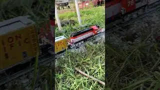 GP9 #locomotive #locomotive #railwaycontent #railway #railroad #trains #gp9 #locomotive #viral