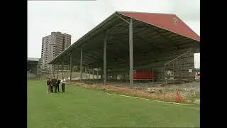 CHARLTON ATHLETIC'S 'THE VALLEY' GROUND LOOKING LIKE AN ABSOLUTE KIP IN THE 1980S LONDON