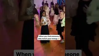 Find someone who match your energy in the dance floor 🔥😎 . . . . #energy #dancefloor #dancers #littl