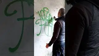 TREMENDOUS ONE-LINER GRAFFITI TAG 😨 #graffiti #graffitiart #shorts